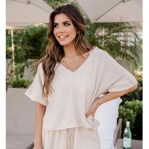 Pink lily gauze shirt size medium color beige